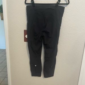 Lululemon train time crop